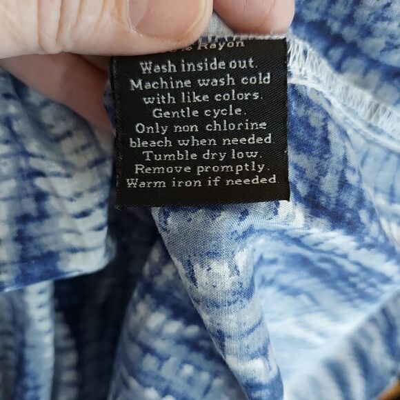 Rock& Republic Women's button down shirt - Picture 4 of 11